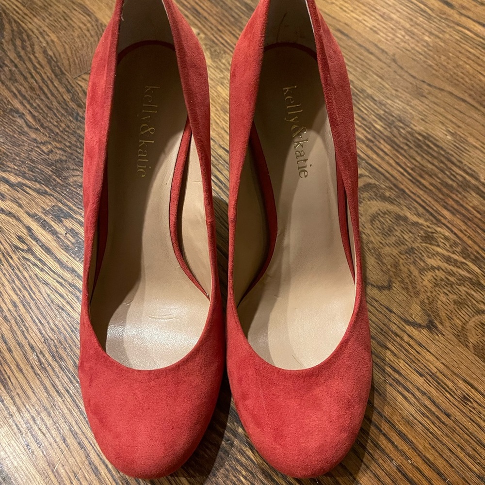 Kelly & Katie burnt orange suede heels. Size 7.5